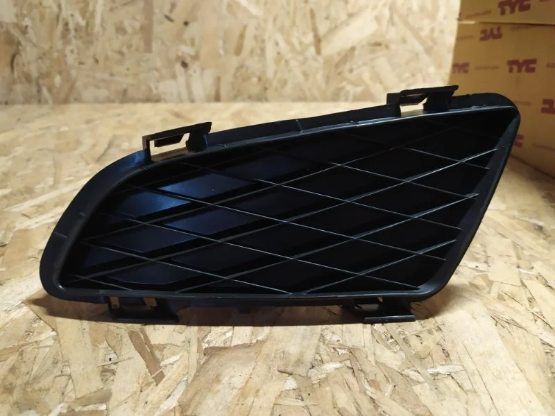 Заглушка птф MAZDA 6 2002,2003,2004,2005 GG