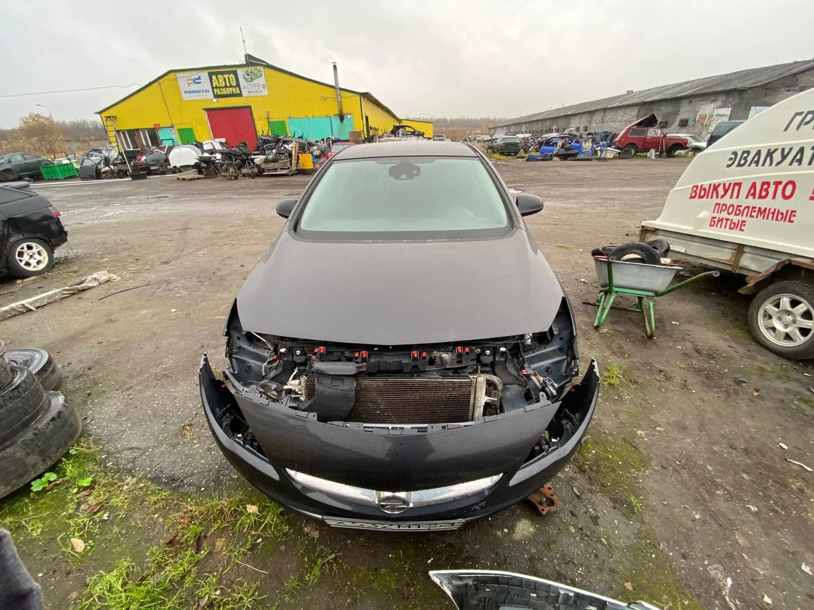 Бампер передний Opel Astra J Хэтчбек 2009-2017