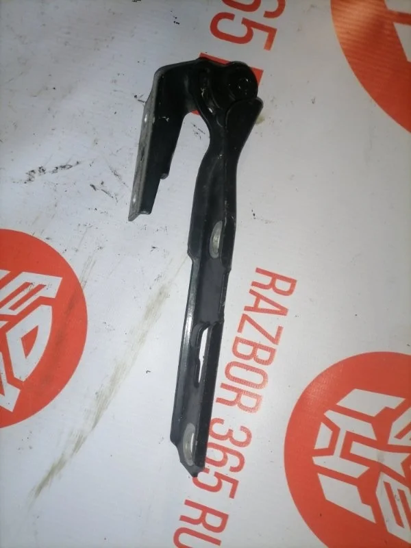 Петля капота Audi A4 2006 8ED