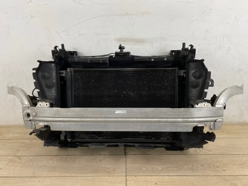 Кассета радиаторов сборе передней панелью Audi Q7 2015- 4M