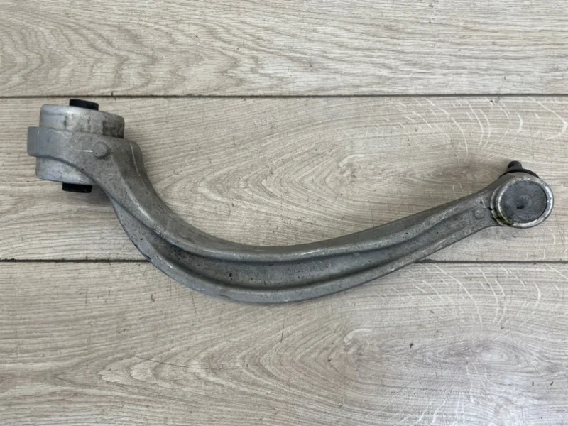 Рычаг подвески направляющий Audi Q7 2015- 4M