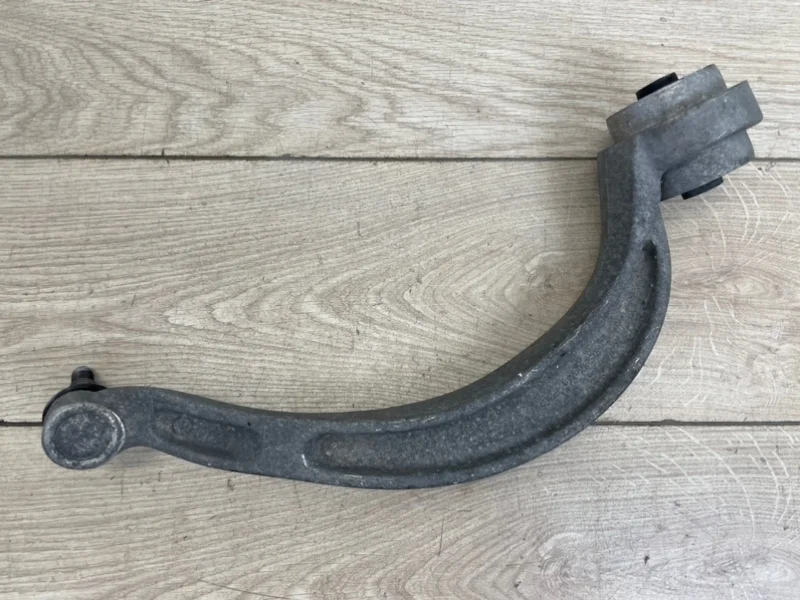 Направляющий рычаг Audi A6 2011-2018 4G