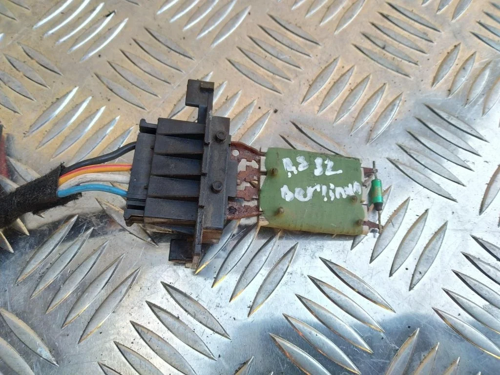 Резистор печки(Ежик)  Ситроен Berlingo Tepee (B9