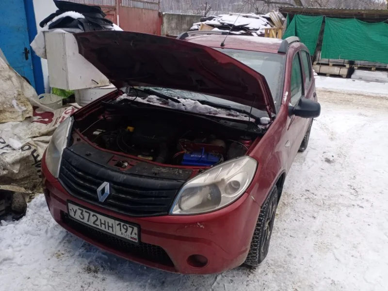 Продажа Renault Sandero 1.4 (72Hp) (K7J LPG) FWD MT по запчастям