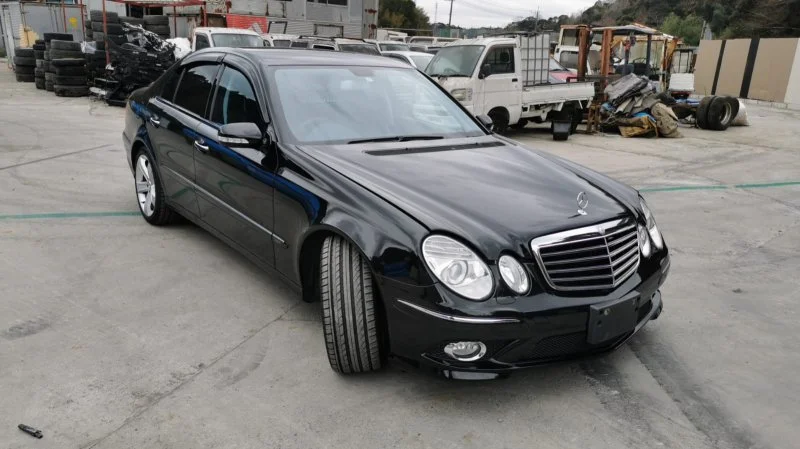 Продажа Mercedes-Benz E class 3.0 (231Hp) (272.943) RWD AT по запчастям