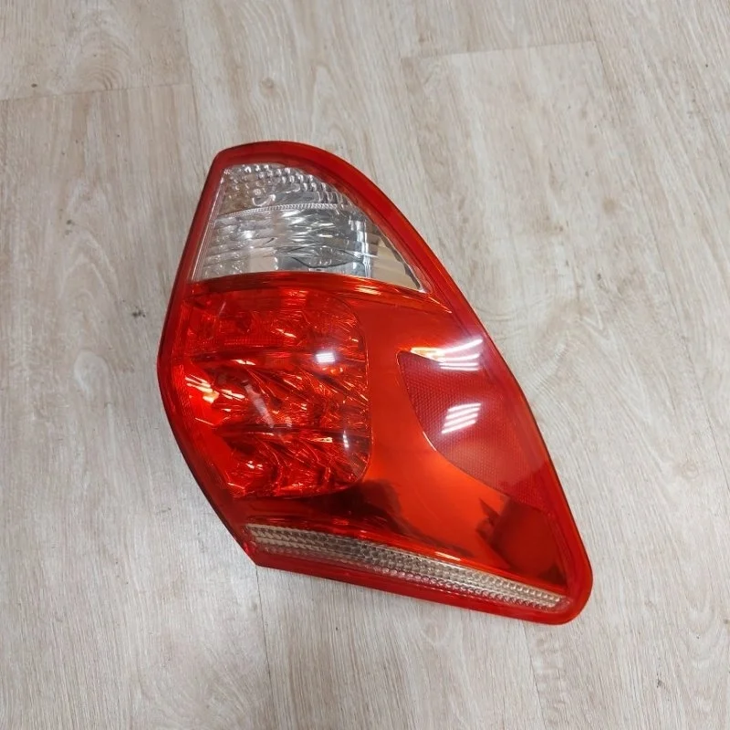 Фонарь Toyota RAV4 2006-2012 30