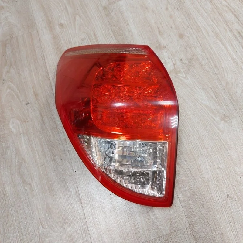 Фонарь Toyota RAV4 2006-2012 30