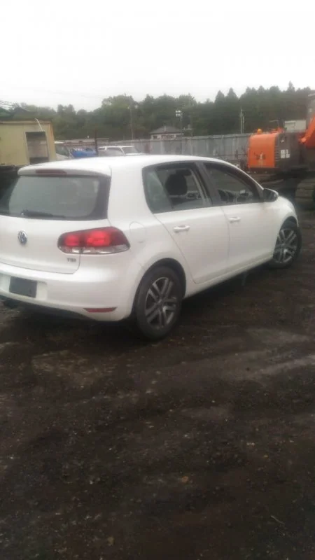 Продажа Volkswagen Golf 1.4 (122Hp) (CAXA) FWD AT по запчастям