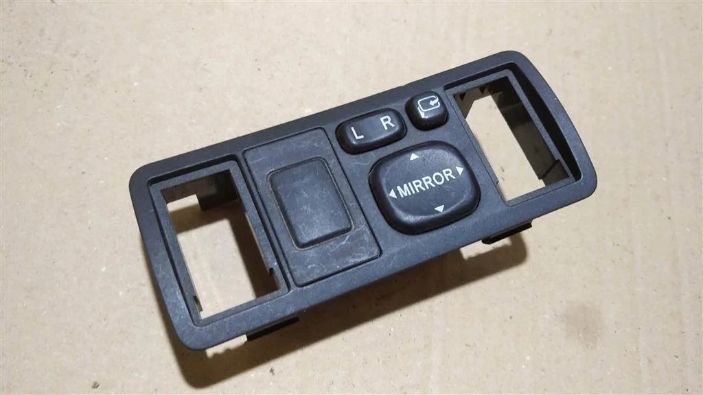 Б.у. блок управления зеркалами TOYOTA AVENSIS ZZT251 TOYOTA AVENSIS ZZT251