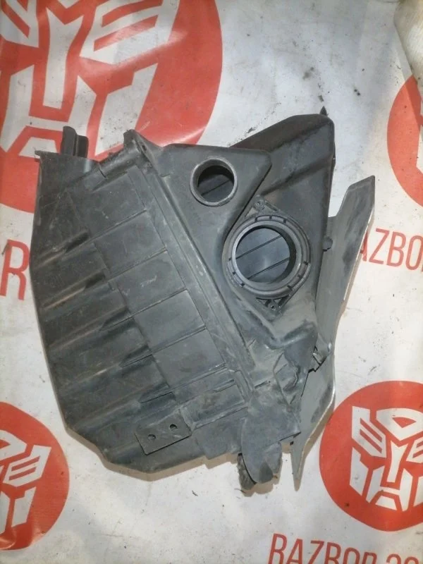 Корпус воздушного фильтра Audi A4 2002 B6