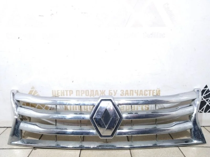 Решетка радиатора Renault Duster 2010-2015 HSA/M до Рестайлинг