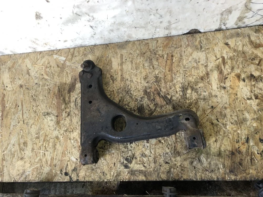 рычаг передний правый opel astra H