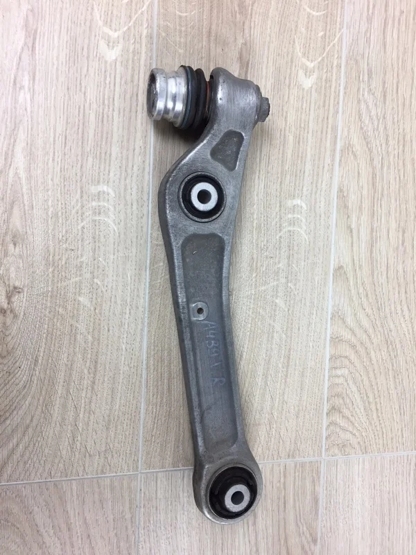 Рычаг подвески несущий Audi A4 2016- B9