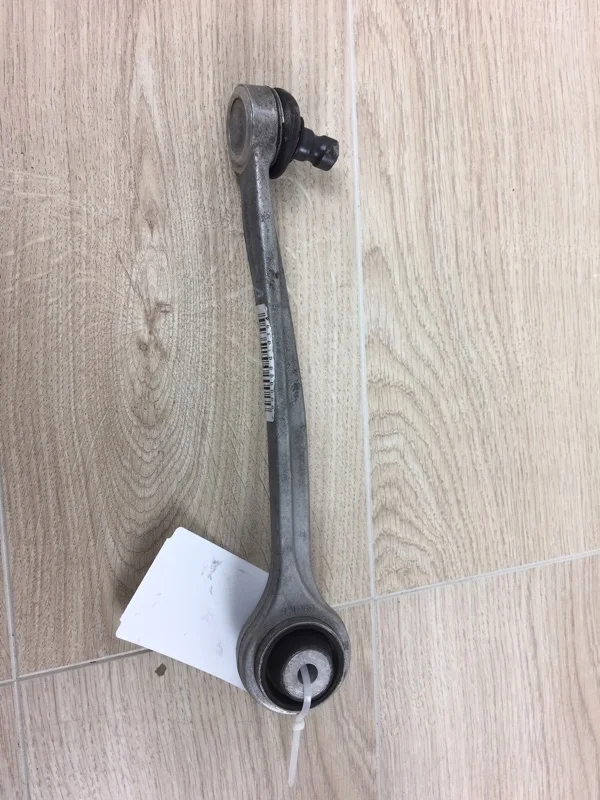 Рычаг подвески верхний Audi A4 2016- B9