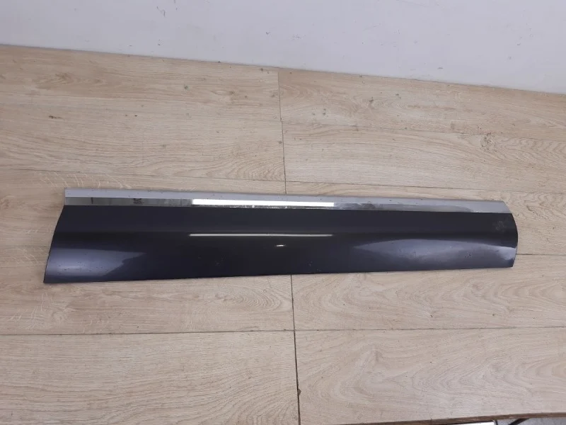 Молдинг двери VW Touareg 2 2010-2018 7P