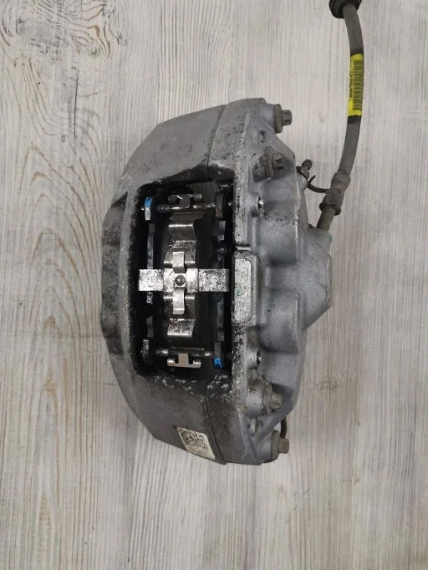 Суппорт тормозной Audi Q5 2010-2017 8R