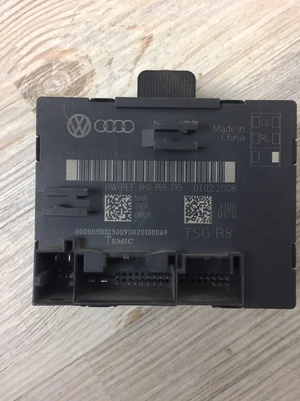 Блок управления двери Audi A4 2008-2015 8K