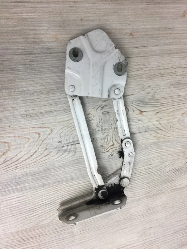 Петля капота VW Touran 2003-2015 1T