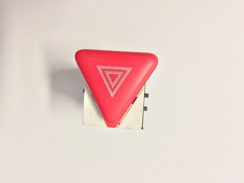 Кнопка включения аварийной сигнализации VW T5 2009-2015 7H