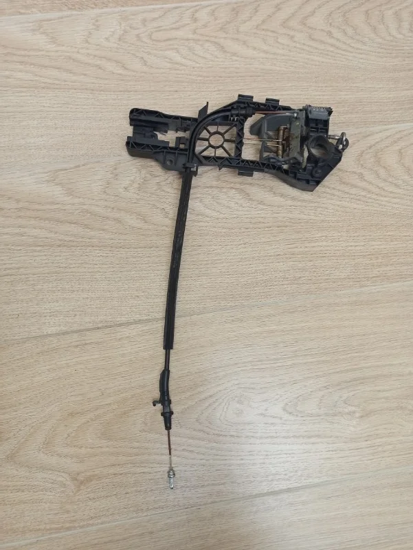 Кронштейн ручки двери VW Passat B8 2015- 3G