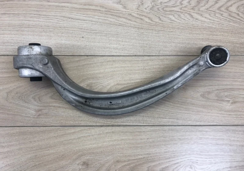 Рычаг подвески направляющий Audi Q7 2015- 4M