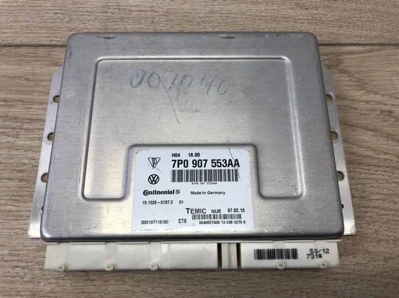 Блок управления подвеской VW Touareg 2 2010-2018 7P