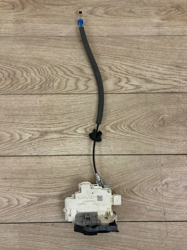 Замок двери Audi A6 2011- C7