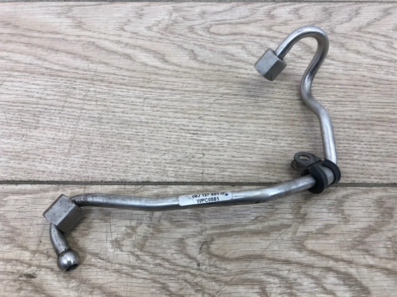 Топливная трубка Audi A4 2006-2015 8K