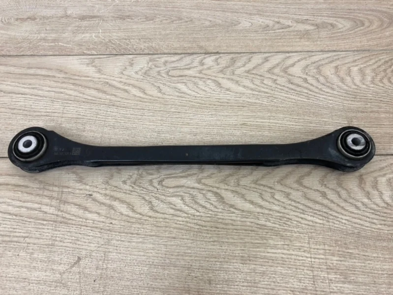 Рычаг подвески развальный Audi A4 S-line 2015- B9
