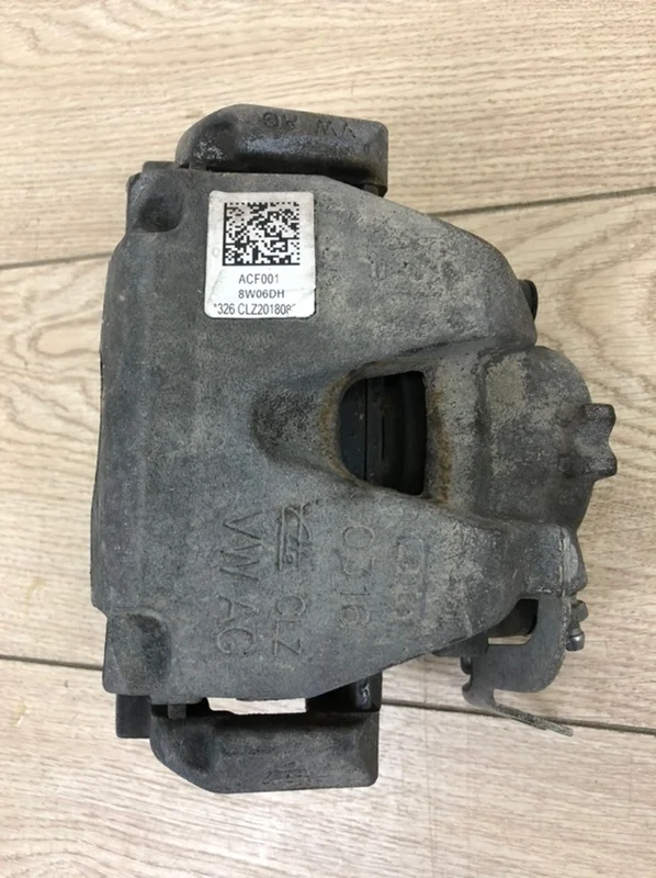 Суппорт тормозной Audi A4 S-line 2015- B9