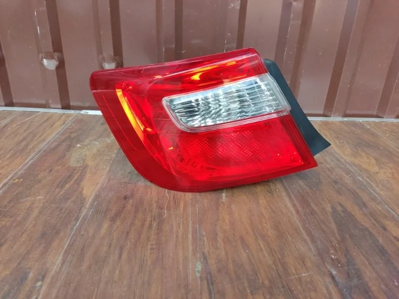 Фонарь Toyota Camry 2011-2014 50
