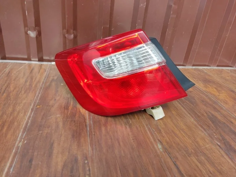 Фонарь Toyota Camry 2011-2014 50