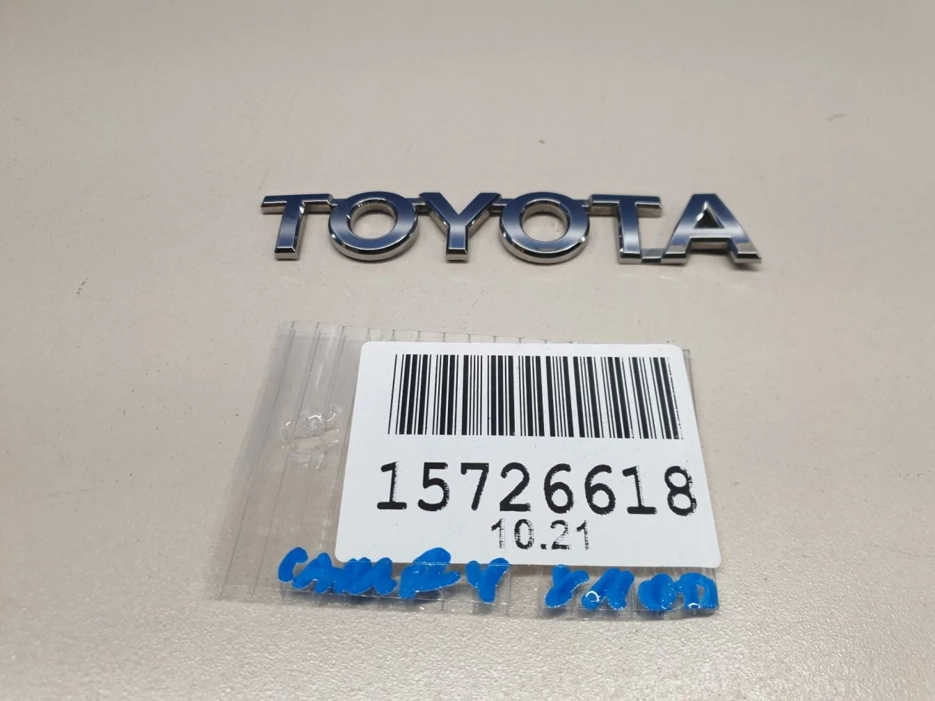 Эмблема крышки багажника для Toyota Camry XV50 2011-2017