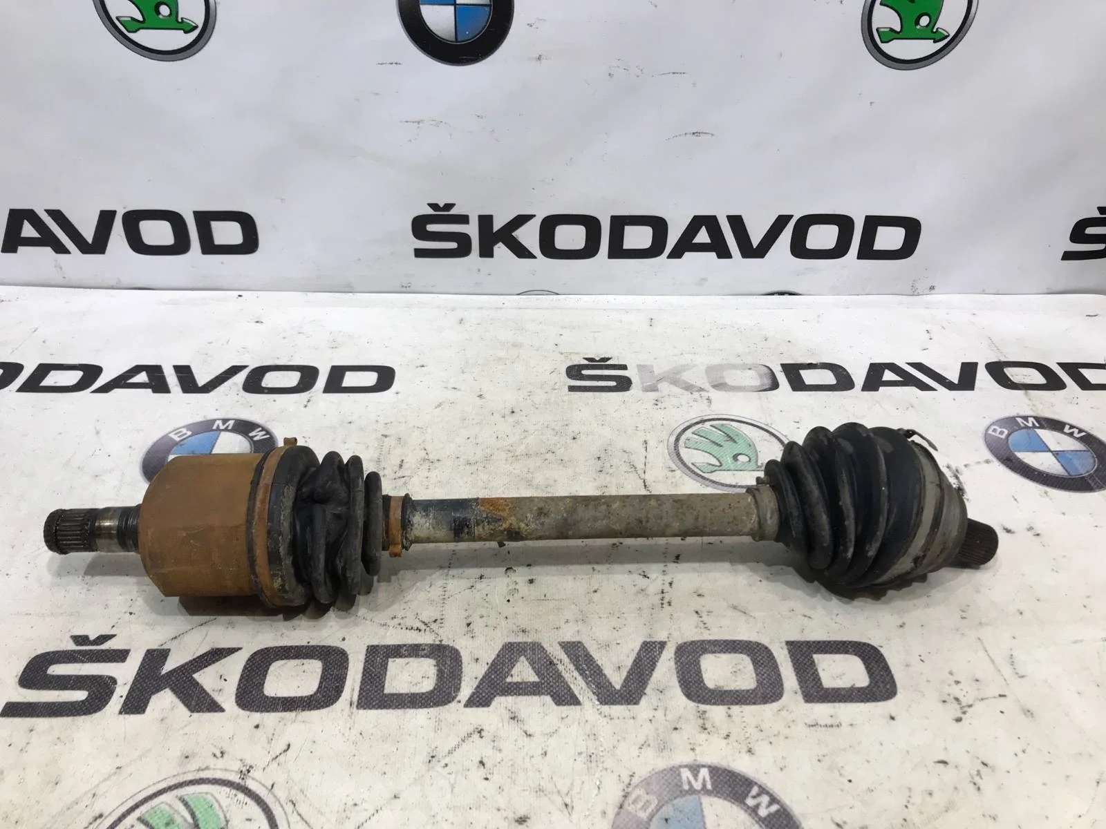Привод АКПП Skoda Octavia 2010 1K0407271BD A5 (1Z) 1.6 BSE, передний левый