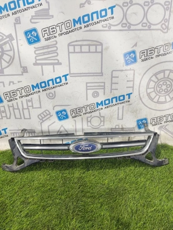 Решетка радиатора Ford Mondeo 2013