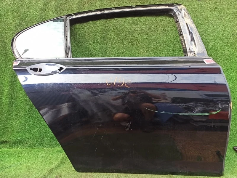 Дверь BMW F02