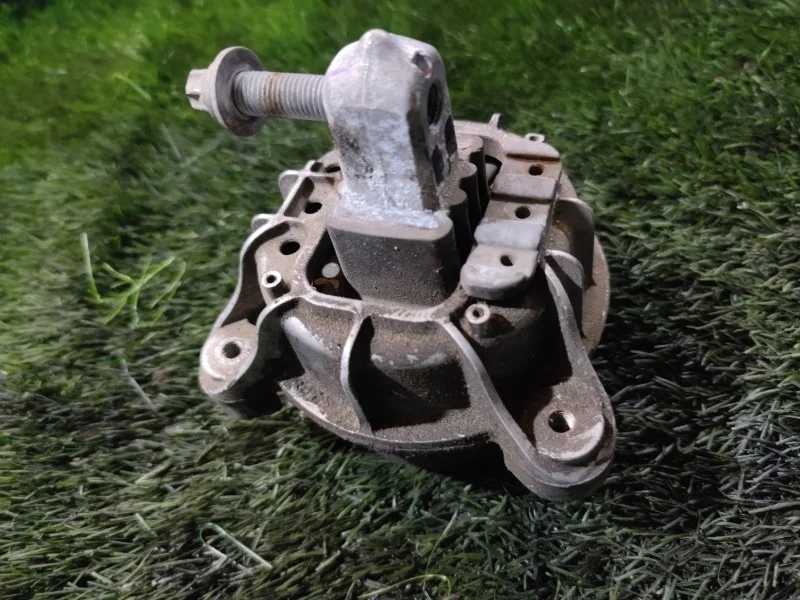 Подушка двигателя BMW 528iX F10