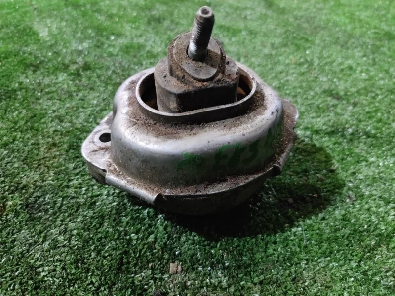 Подушка двигателя BMW X3 .0si 2010 E83