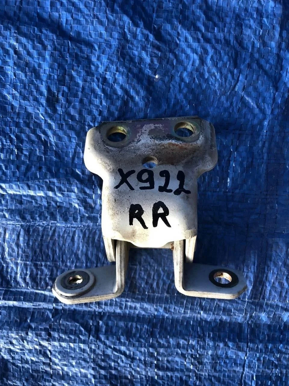 Б.у. петля двери SUZUKI  XL7 JA627 SUZUKI XL7 JA627