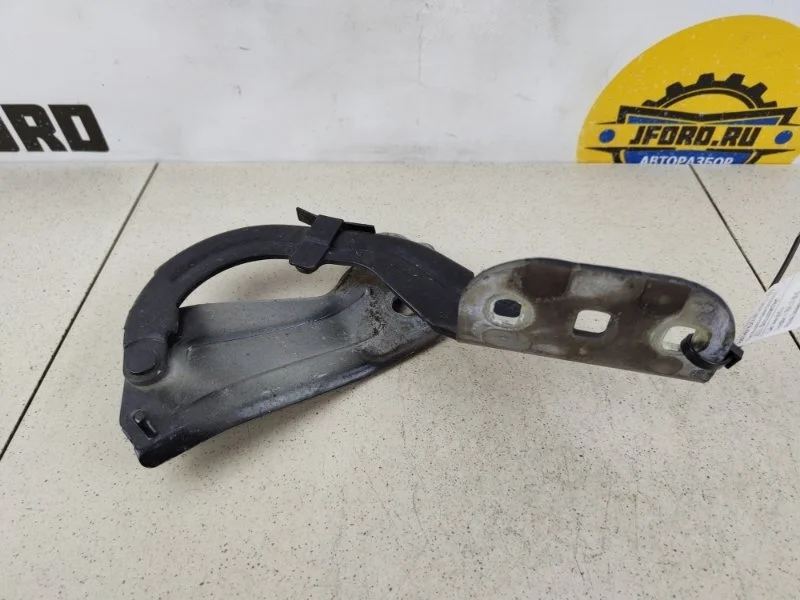 Петля капота Ford Focus 3 2011 CB8