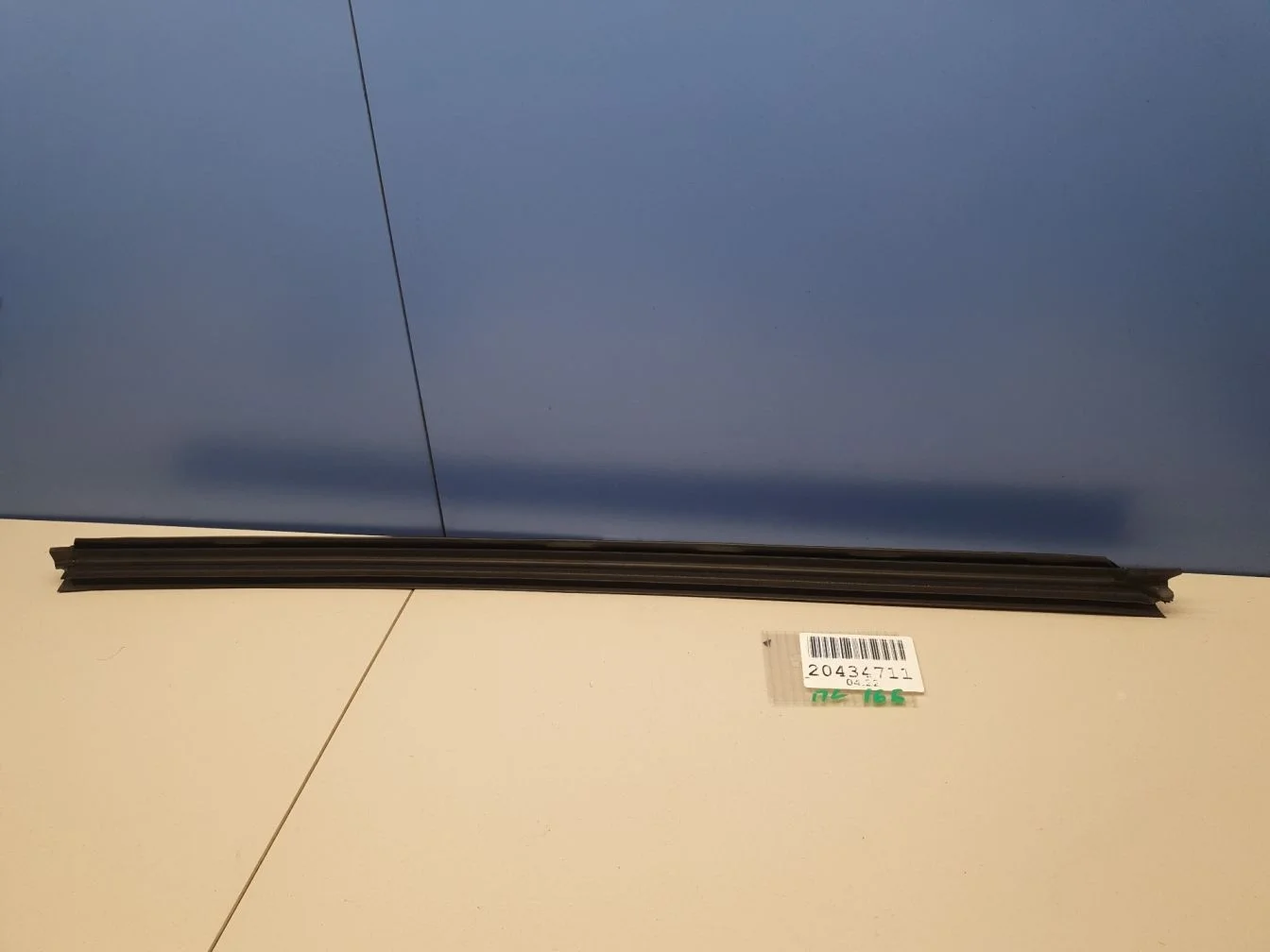 Накладка стекла передней левой двери для Mercedes GL-klasse X166 GL GLS 2012-
