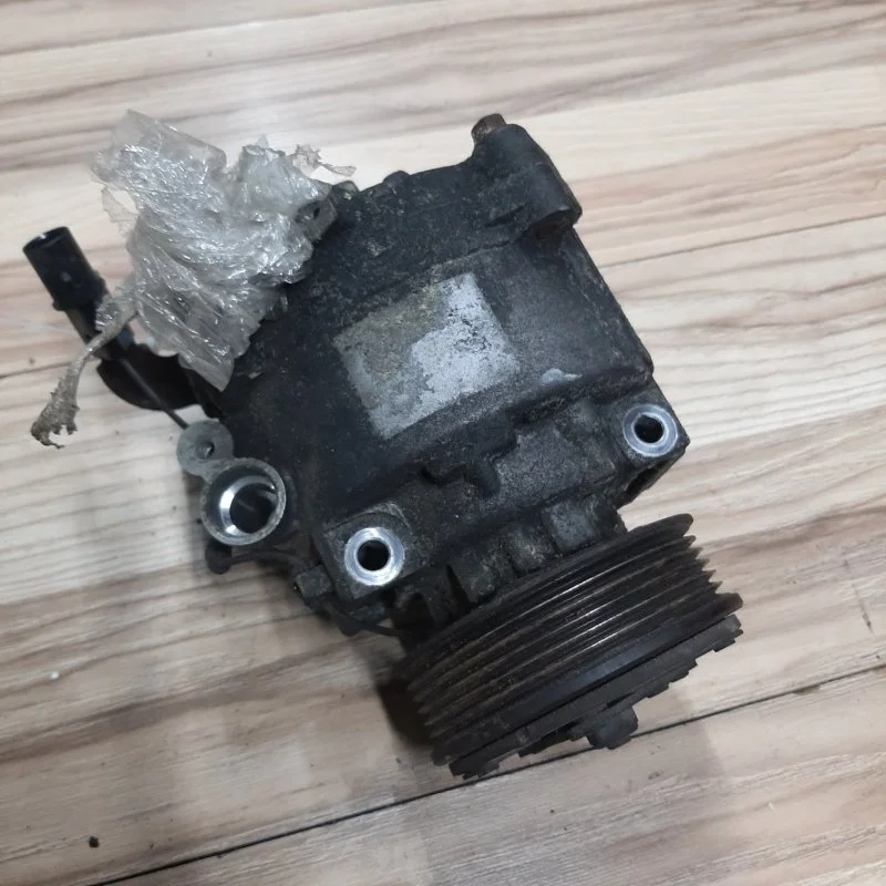 Компрессор кондиционера Mitsubishi Lancer 10 2006-2012