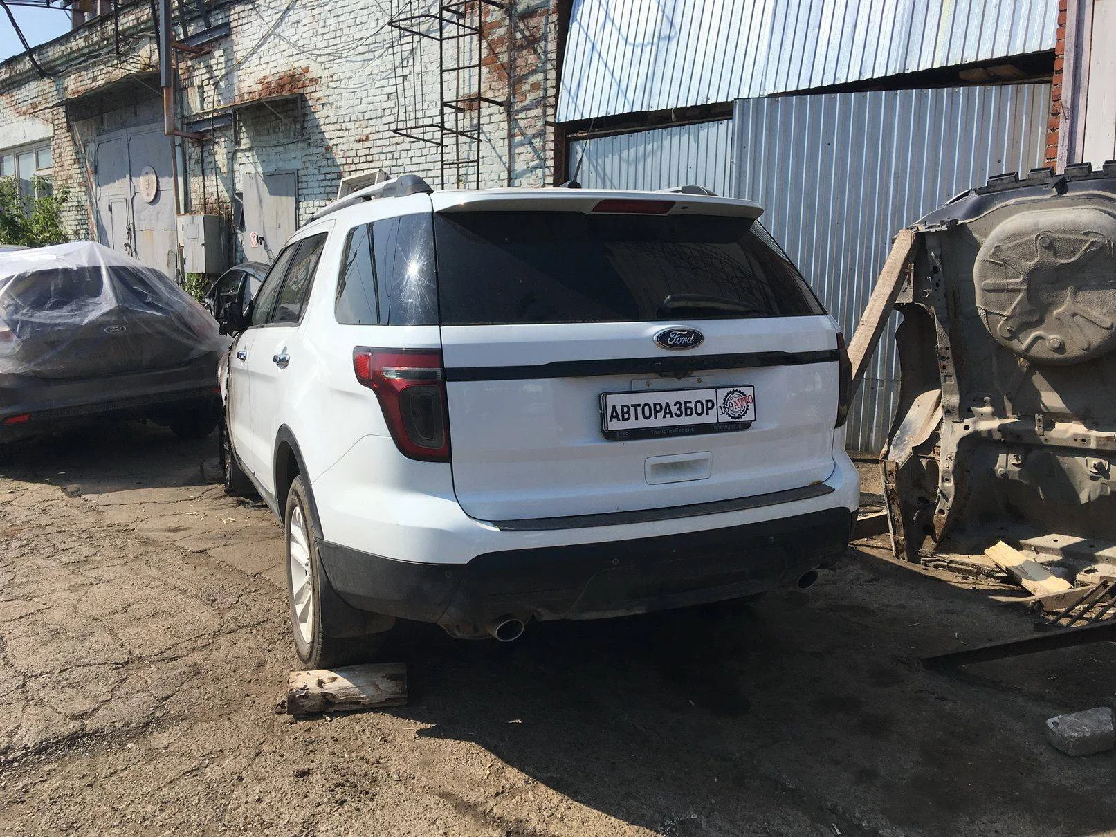 Продажа Ford Explorer 3.5 (294Hp) (Duratec Ti-VCT) 4WD AT по запчастям