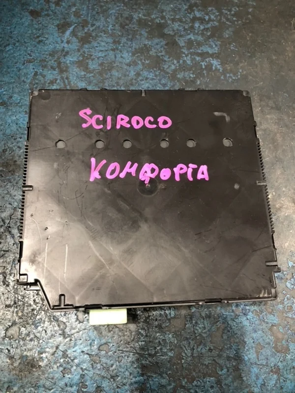 Блок комфорта Volkswagen Scirocco MK3
