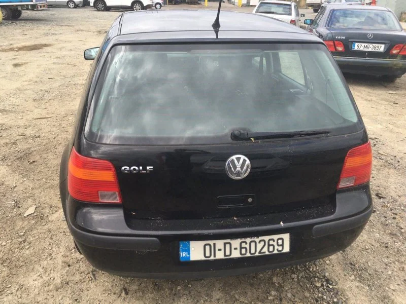 Продажа Volkswagen Golf 1.6 (102Hp) (AVU) FWD MT по запчастям