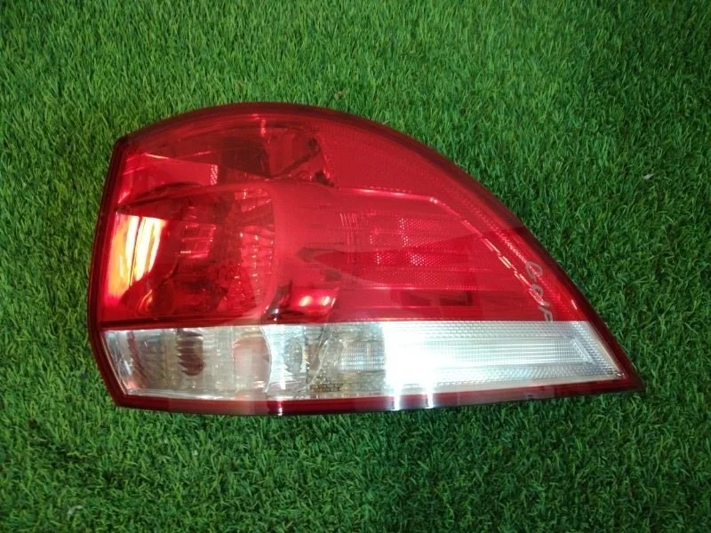 Фонарь Volkswagen Golf 2003-2009 1K9945096E V, правый