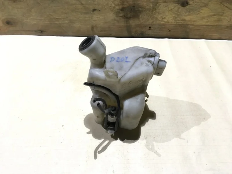 Бачок омывателя Peugeot 207 2008 6431F3 I 1.6