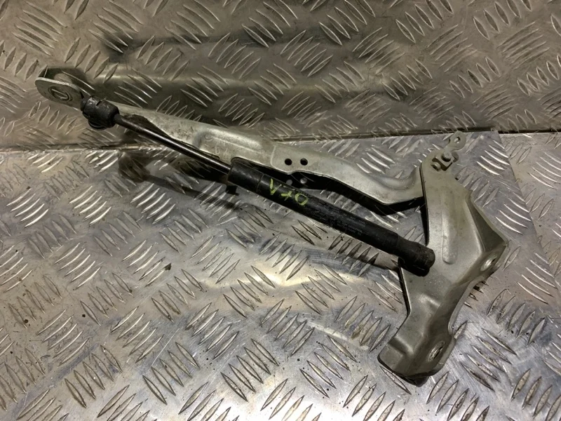 Петля капота Volvo V70 2008 31250185, левая