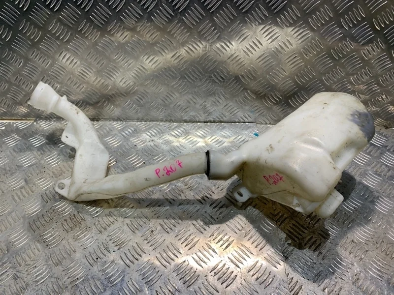 Бачок омывателя Peugeot 207 2010 6431F3 1.6