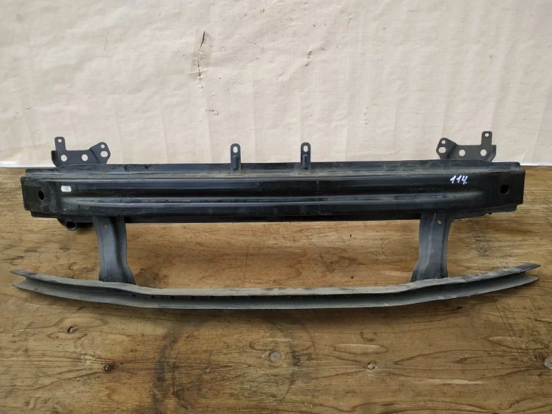 Усилитель бампера Volkswagen Passat 2006 3C0807109D B6, передний
